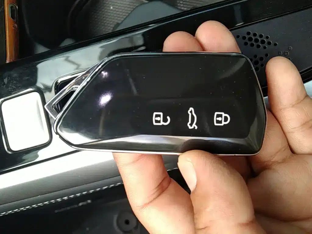 2025 Passat Pro 380TSI Starry Dragon Edition — миниатюра 9