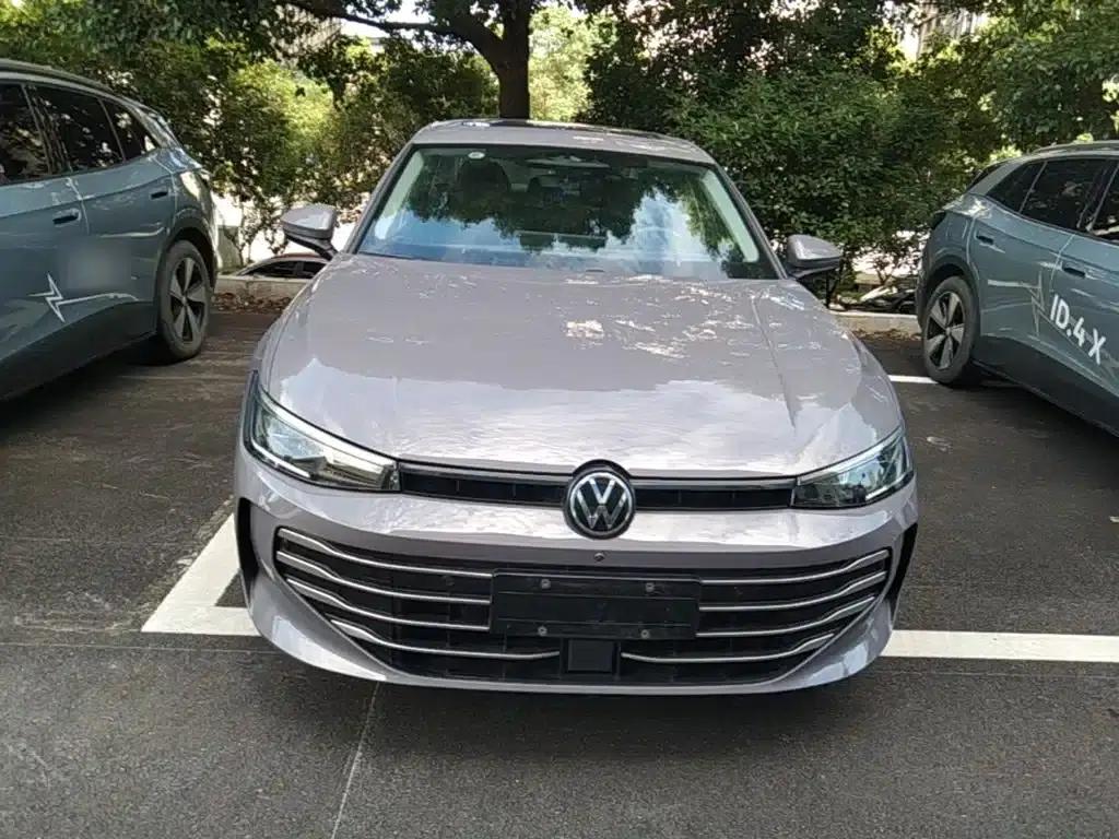 2025 Passat Pro 380TSI Dragon Edition — миниатюра 3