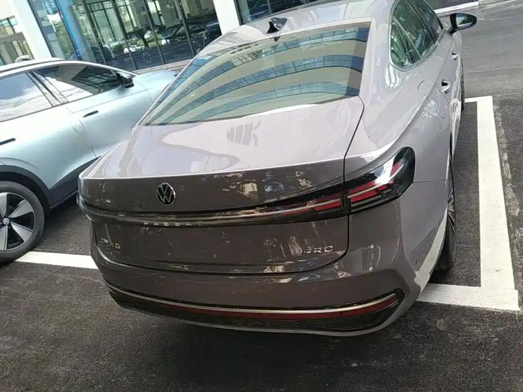 2025 Passat Pro 380TSI Dragon Edition — миниатюра 6