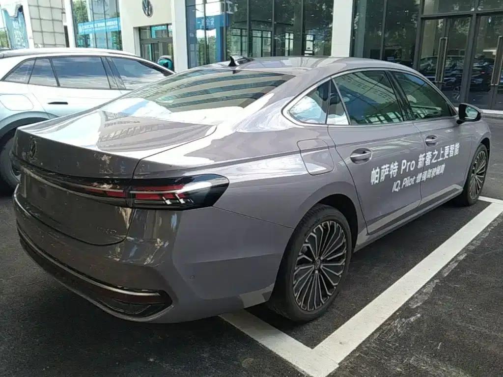 2025 Passat Pro 380TSI Dragon Edition — миниатюра 7
