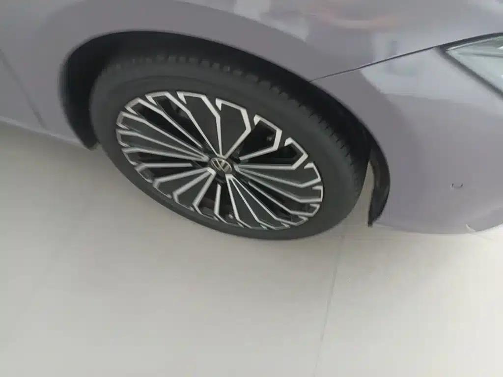 2025 Passat Pro 380TSI Dragon Edition — миниатюра 14