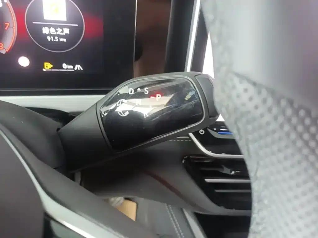 2025 Passat Pro 380TSI Dragon Edition — миниатюра 21