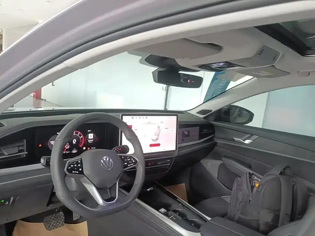 2025 Passat Pro 380TSI Dragon Edition — миниатюра 25