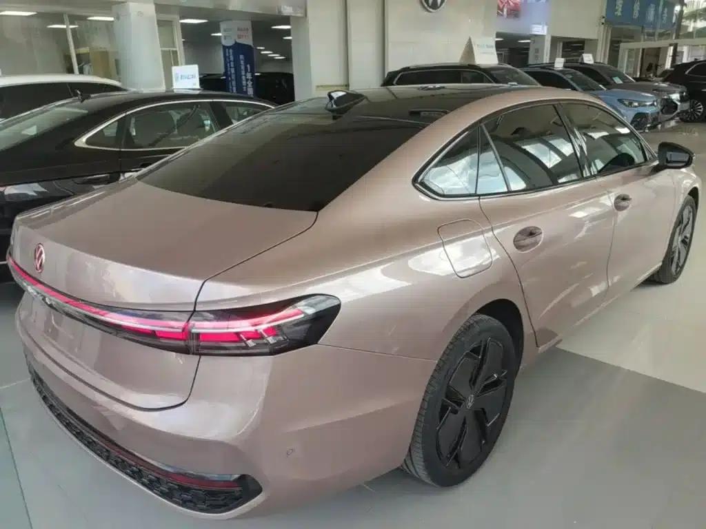 2025 Passat Pro 380TSI Starry Dragon Edition — миниатюра 7
