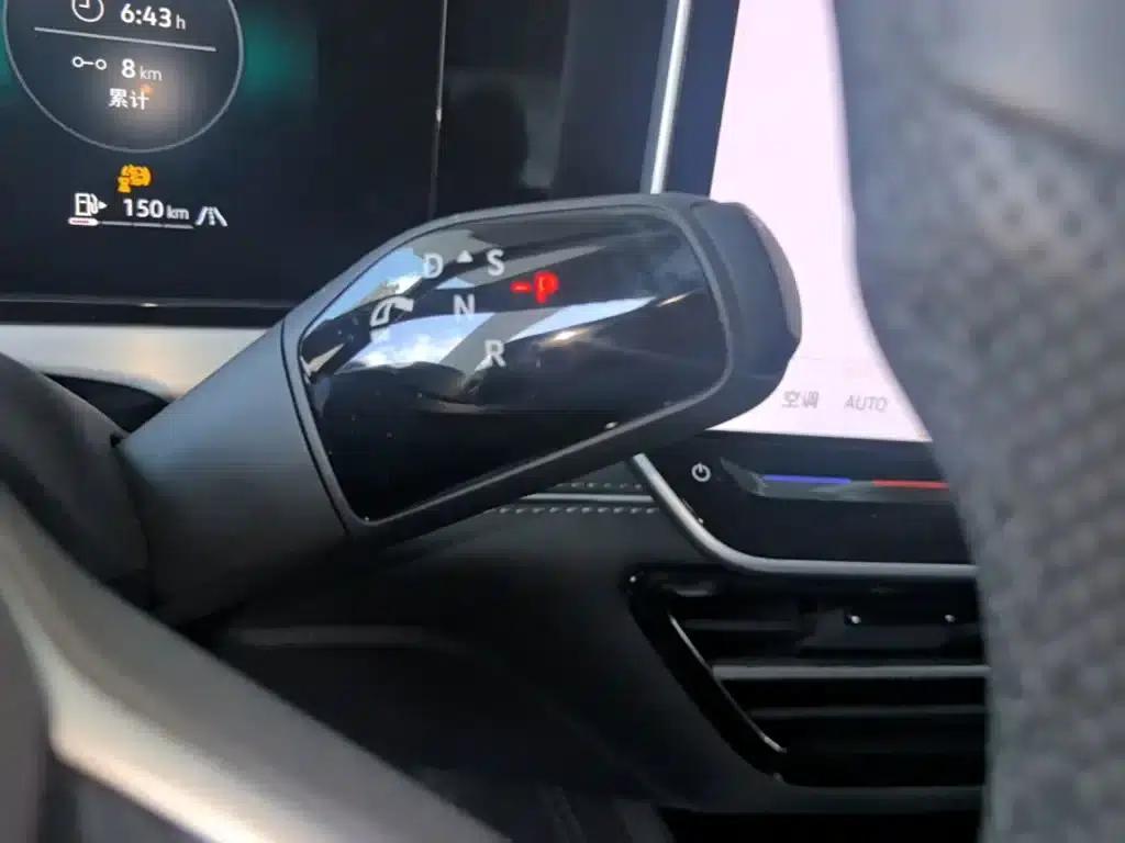 2025 Passat Pro 380TSI Dragon Edition — миниатюра 14
