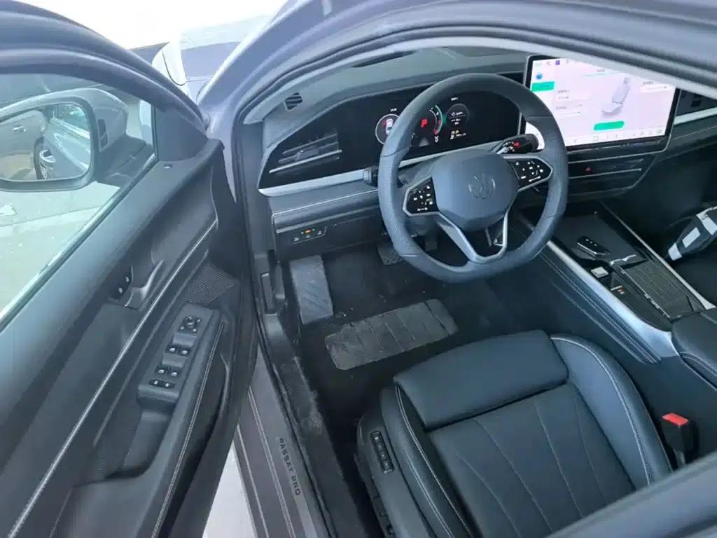 2025 Passat Pro 380TSI Dragon Edition — миниатюра 16