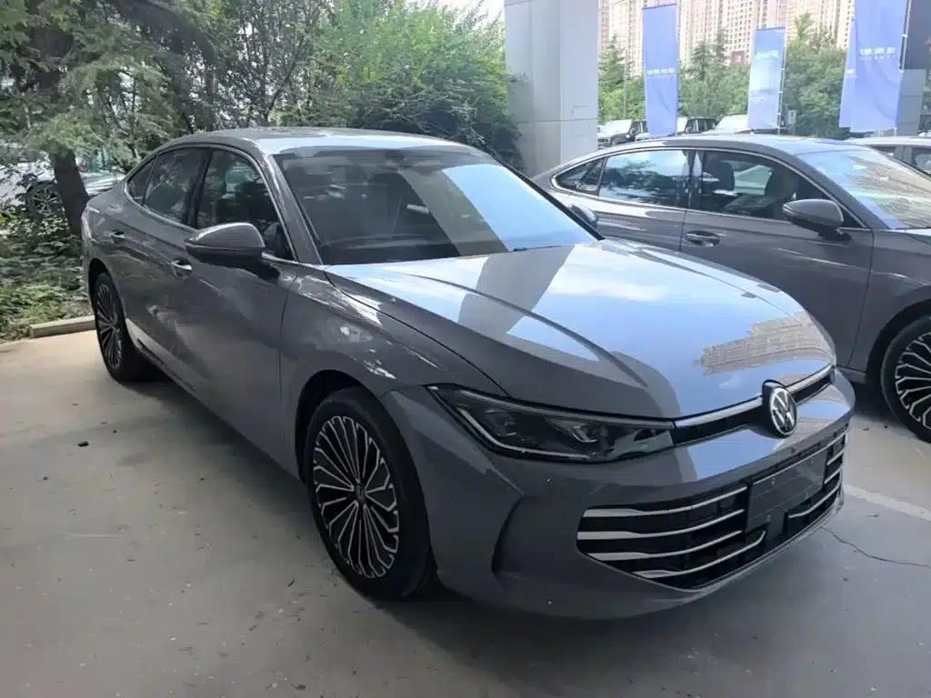 2025 Passat Pro 380TSI Dragon Edition — миниатюра 4