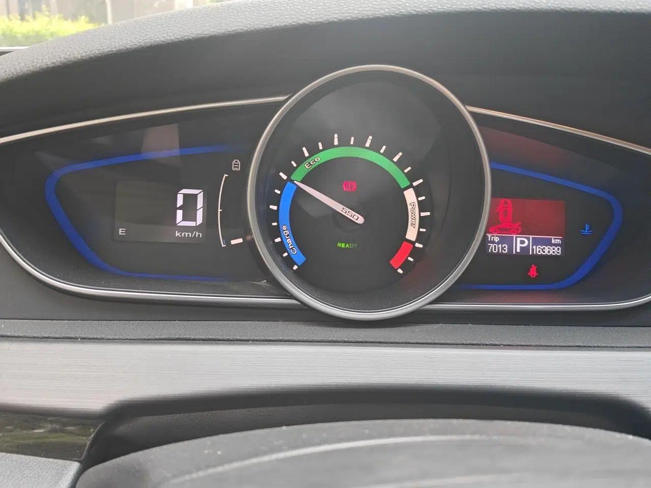 Roewe e550 2016 Flagship Edition — миниатюра 11