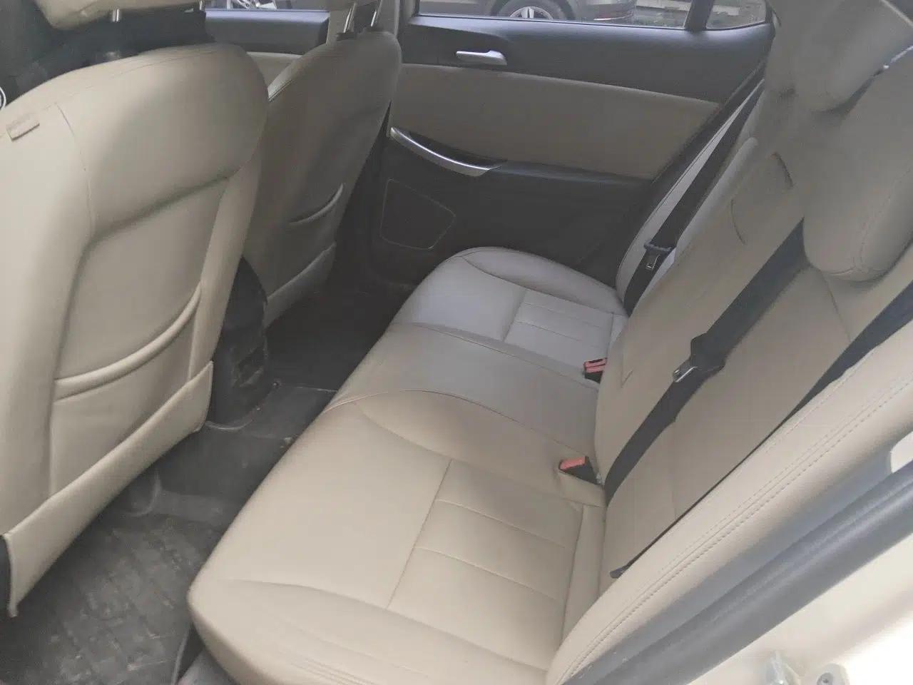 Roewe e550 2016 Flagship Edition — миниатюра 17