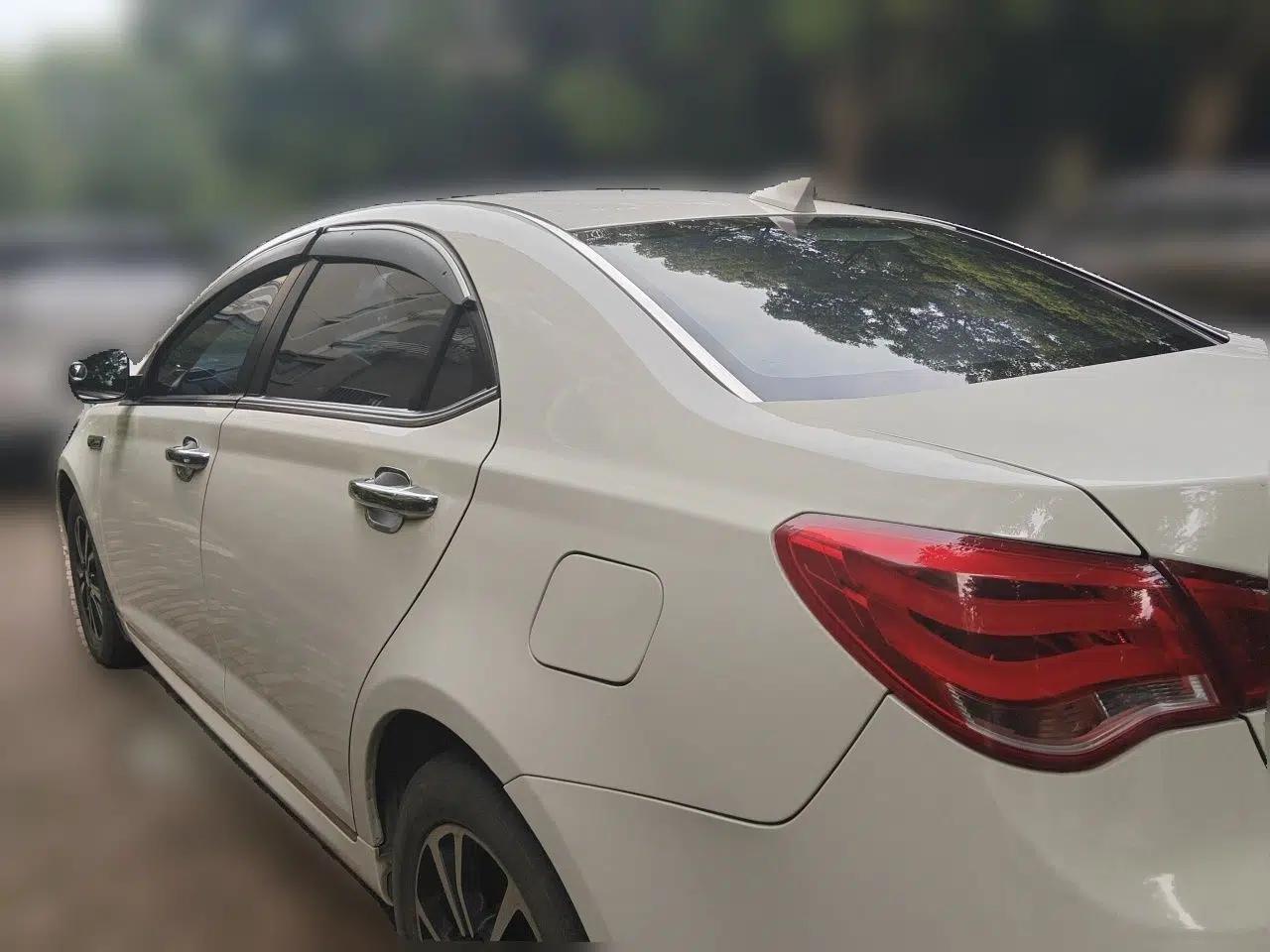 Roewe e550 2016 Flagship Edition — миниатюра 4