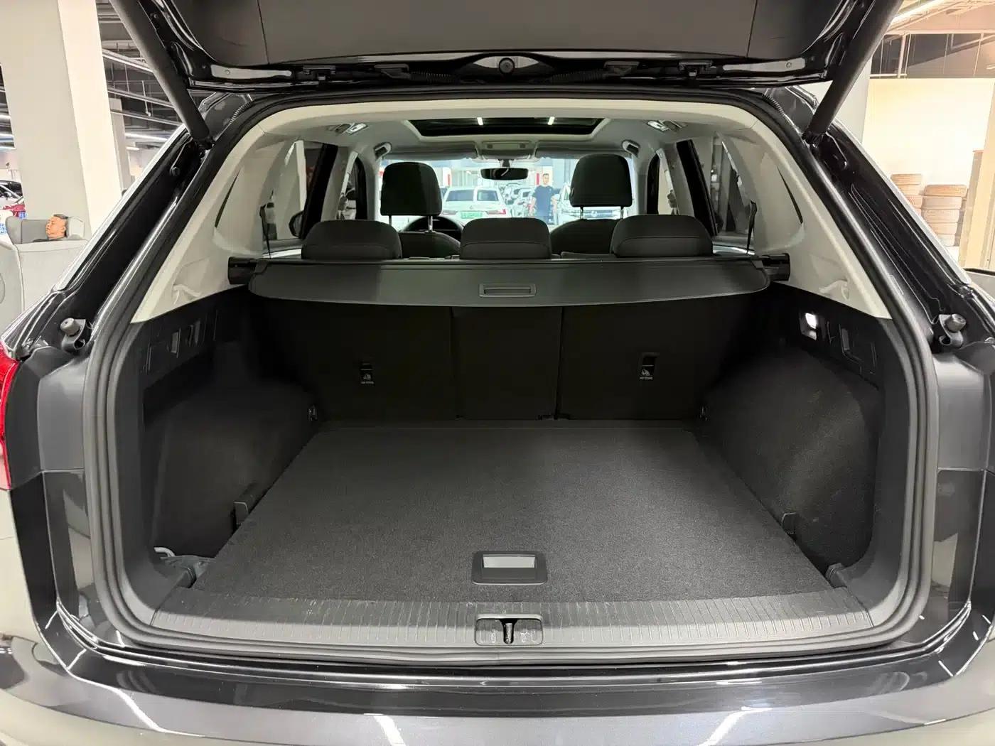 Tayron 2022 280TSI 2WD Luxury Intelligent Edition — миниатюра 11