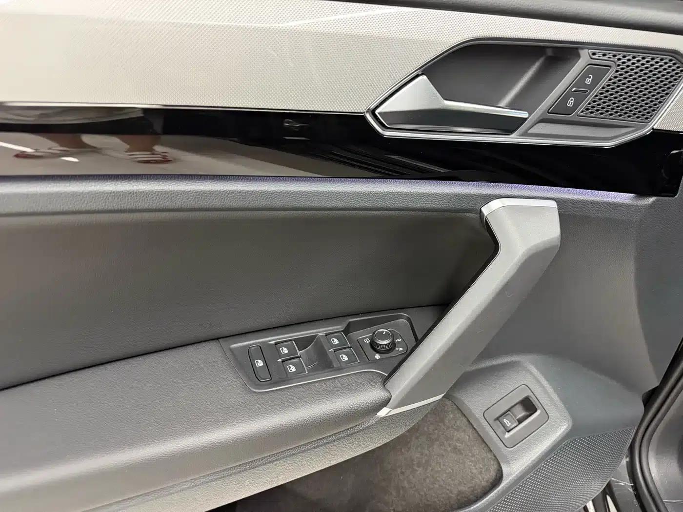 Tayron 2022 280TSI 2WD Luxury Intelligent Edition — миниатюра 9