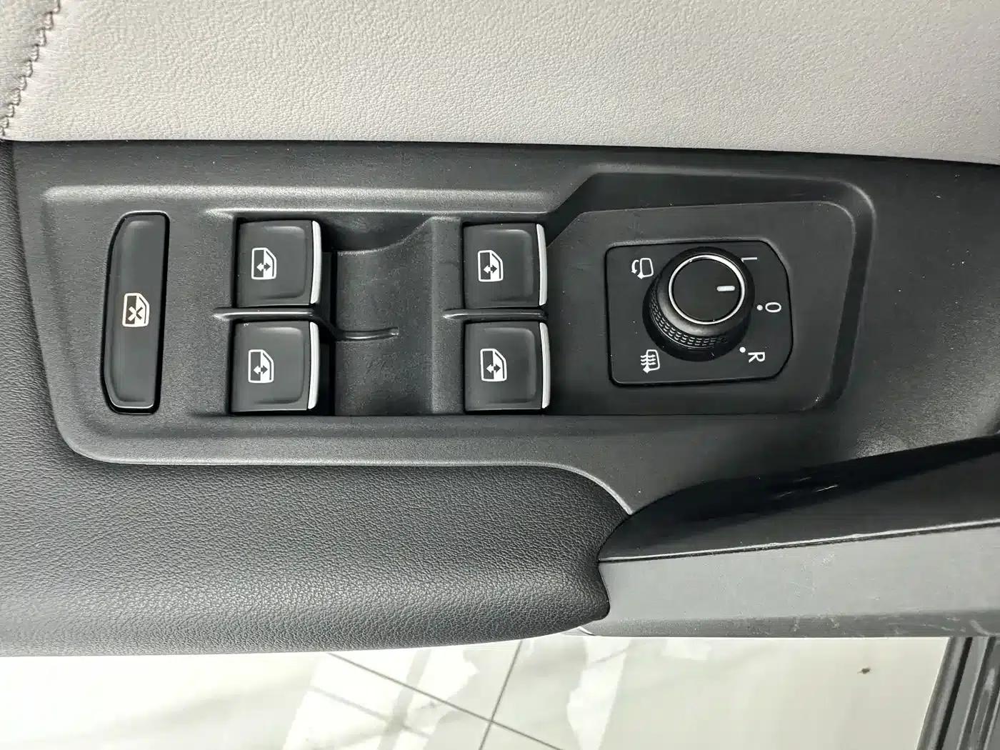 Tayron 2023 280TSI 2WD Luxury Plus Advanced Edition — миниатюра 12