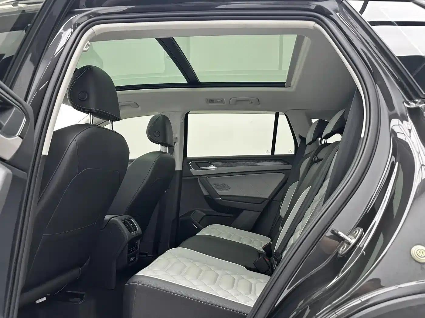 Tayron 2023 280TSI 2WD Luxury Plus Advanced Edition — миниатюра 6