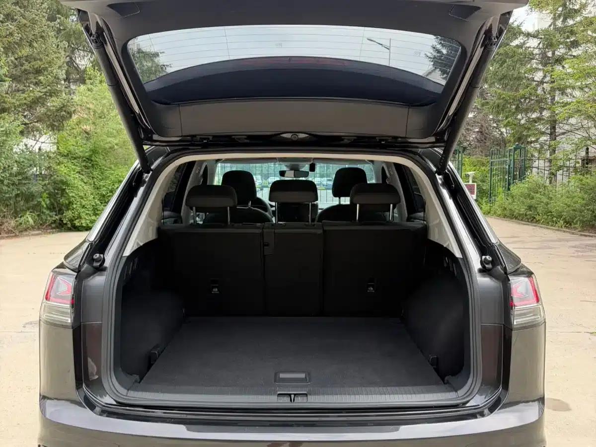 Tayron 2023 280TSI 2WD Luxury Plus Advanced Edition — миниатюра 13