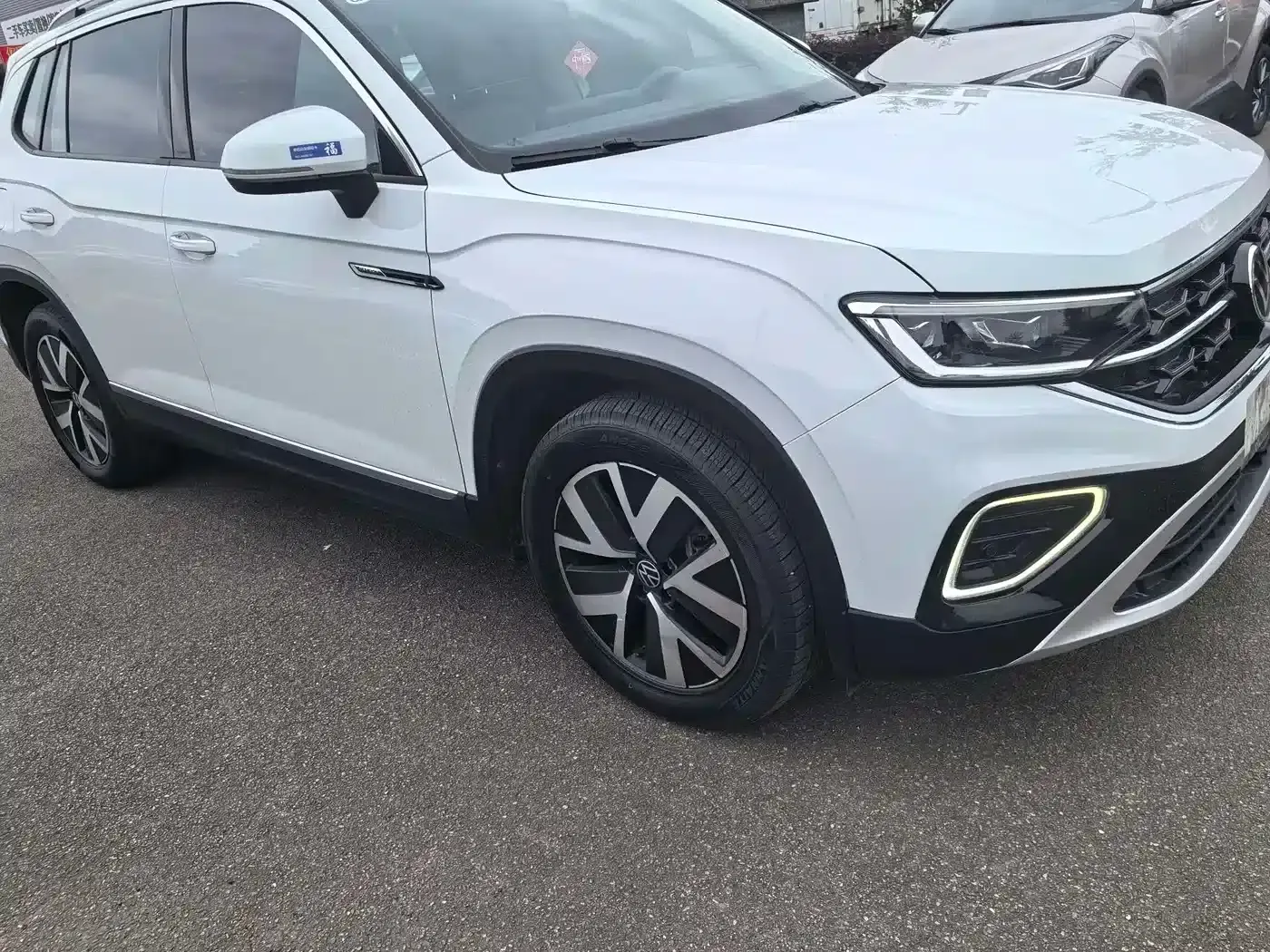 Tayron 2023 330TSI 2WD Luxury Plus Advanced Edition — миниатюра 3