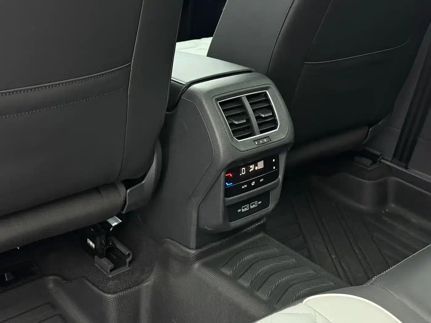 Tayron 2023 280TSI 2WD Luxury Plus Advanced Edition — миниатюра 13