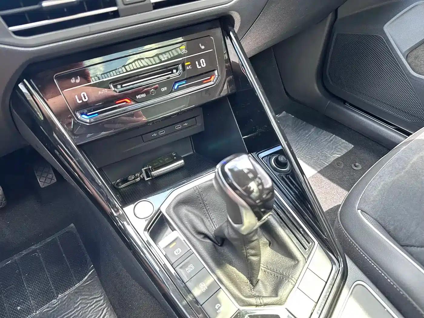 Tayron 2020 330TSI 2WD Luxury Intelligent Connected Pro — миниатюра 14