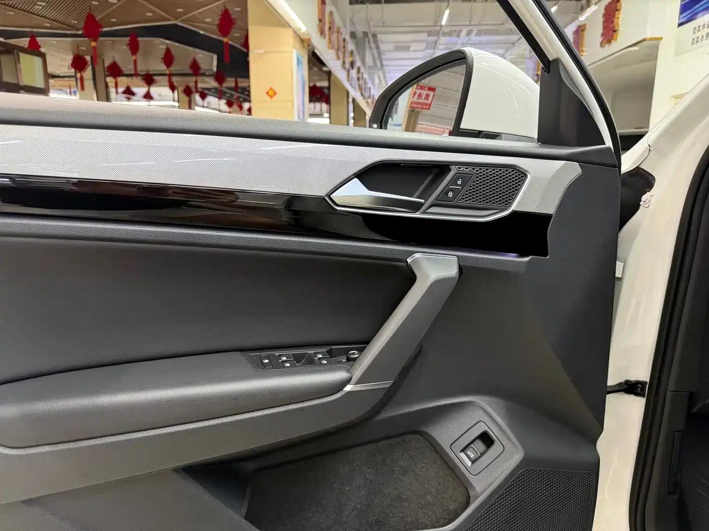 Tayron 2022 280TSI 2WD Luxury Intelligent Edition — миниатюра 12