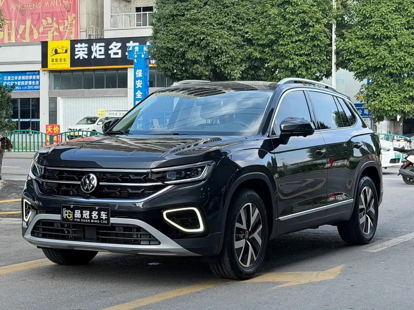 Tayron 2026 Model 30 Million Unit Selection Edition 300TSI — миниатюра 1