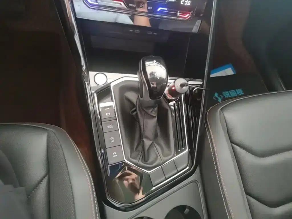 Tayron 2021 330TSI 2WD 3rd Anniversary Limited Edition — миниатюра 14