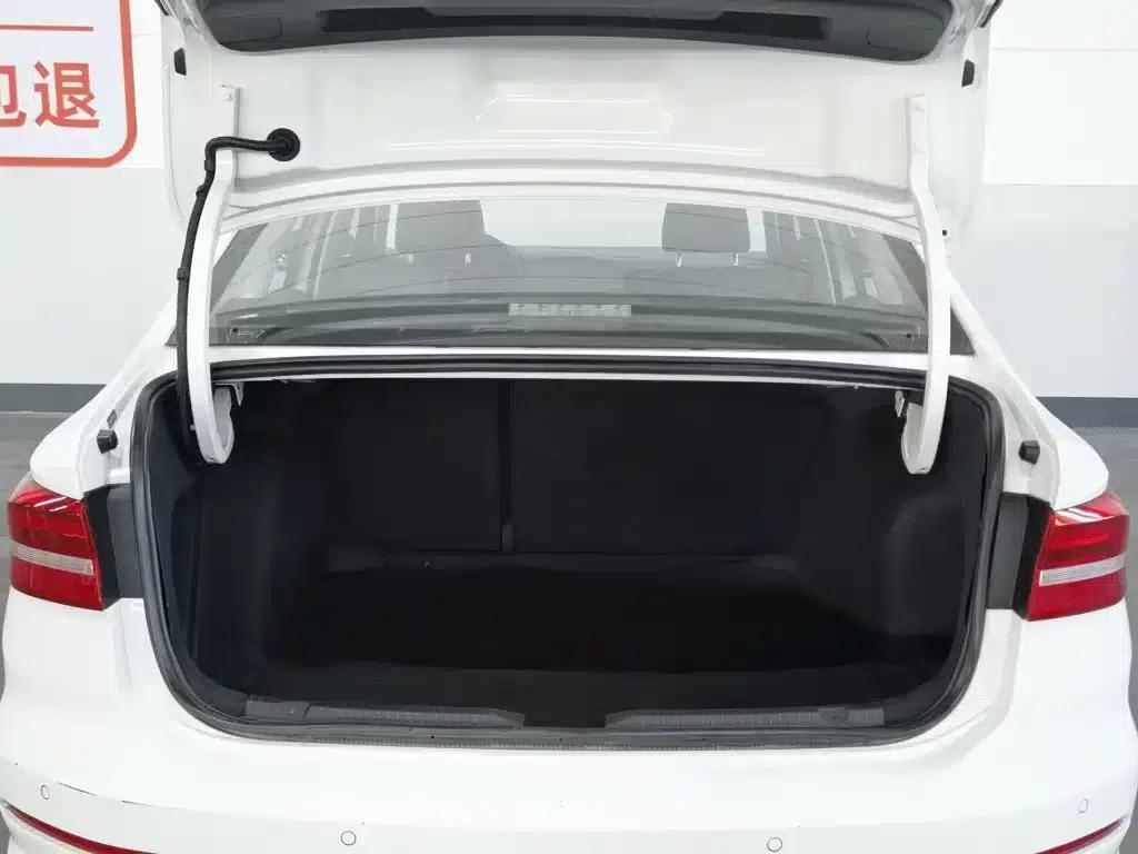 2018 Volkswagen Lavida 1.5L Manual Comfort Edition (National V Emission Standard) — миниатюра 16