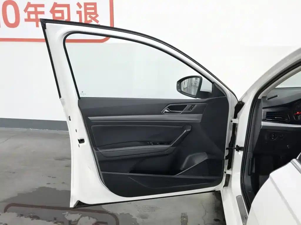 2018 Volkswagen Lavida 1.5L Manual Comfort Edition (National V Emission Standard) — миниатюра 8