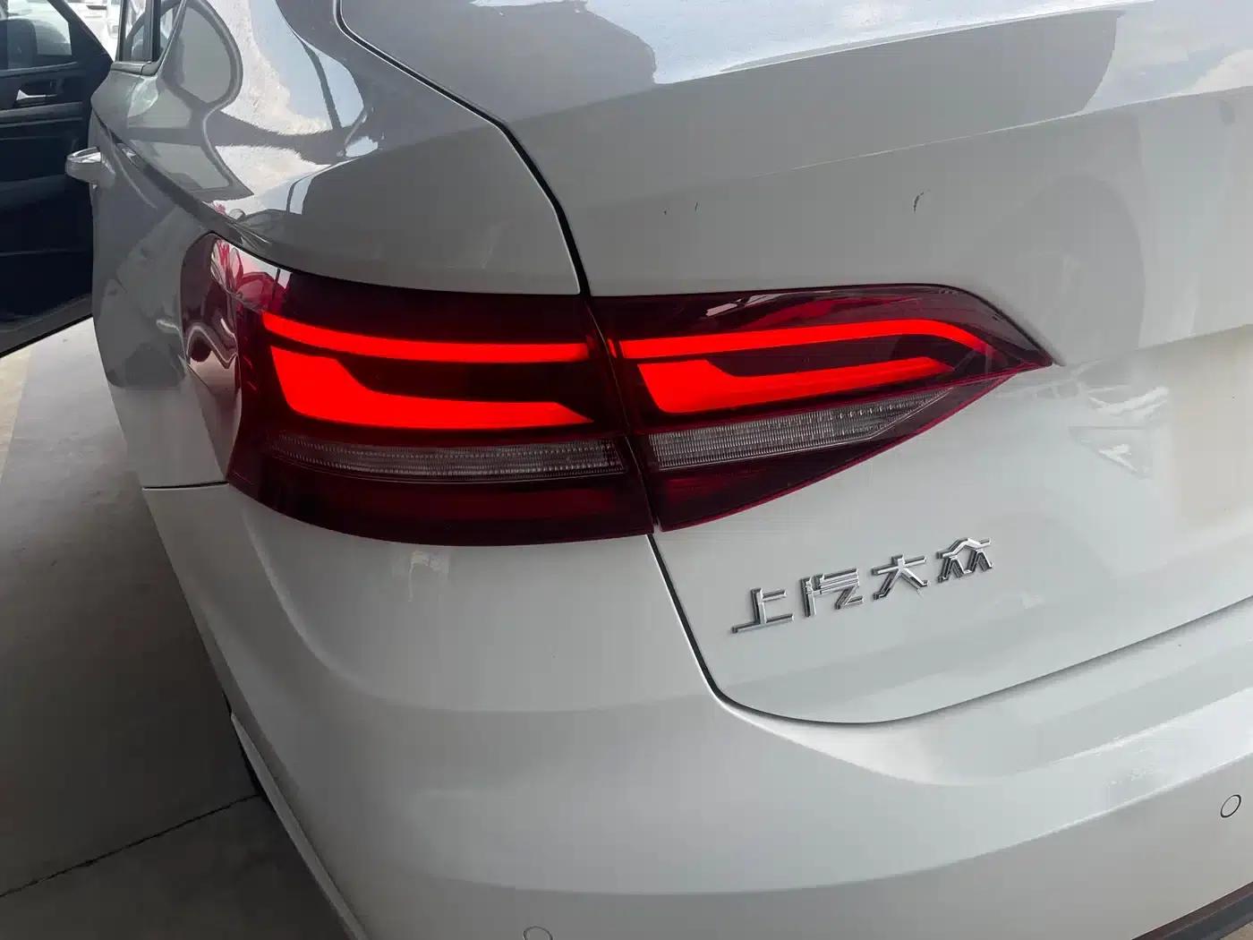 2023 Volkswagen Lavida 1.5L Automatic Comfort Edition — миниатюра 11