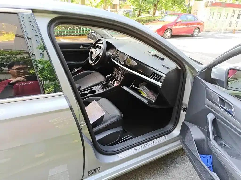 2019 Volkswagen Lavida 1.5L Automatic Comfort Edition (China VI Emission Standard) — миниатюра 21