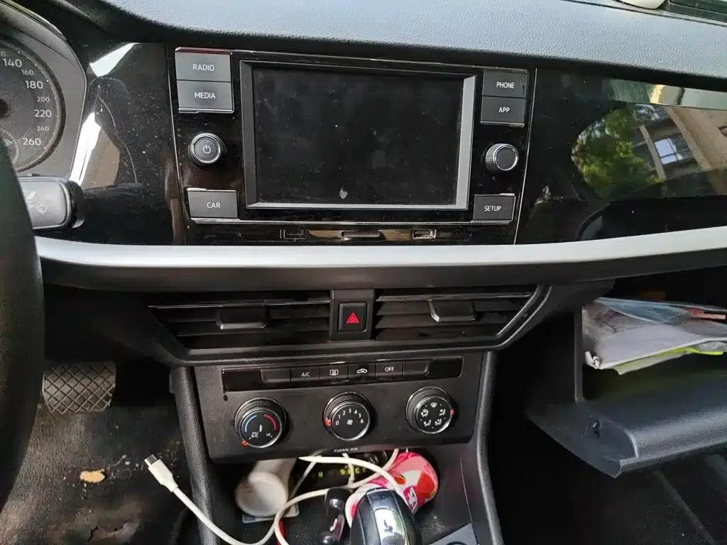 2019 Volkswagen Lavida 1.5L Automatic Comfort Edition (China VI Emission Standard) — миниатюра 9