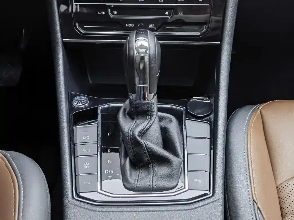 2022 Volkswagen Lavida 280TSI DSG Luxury Edition — миниатюра 13
