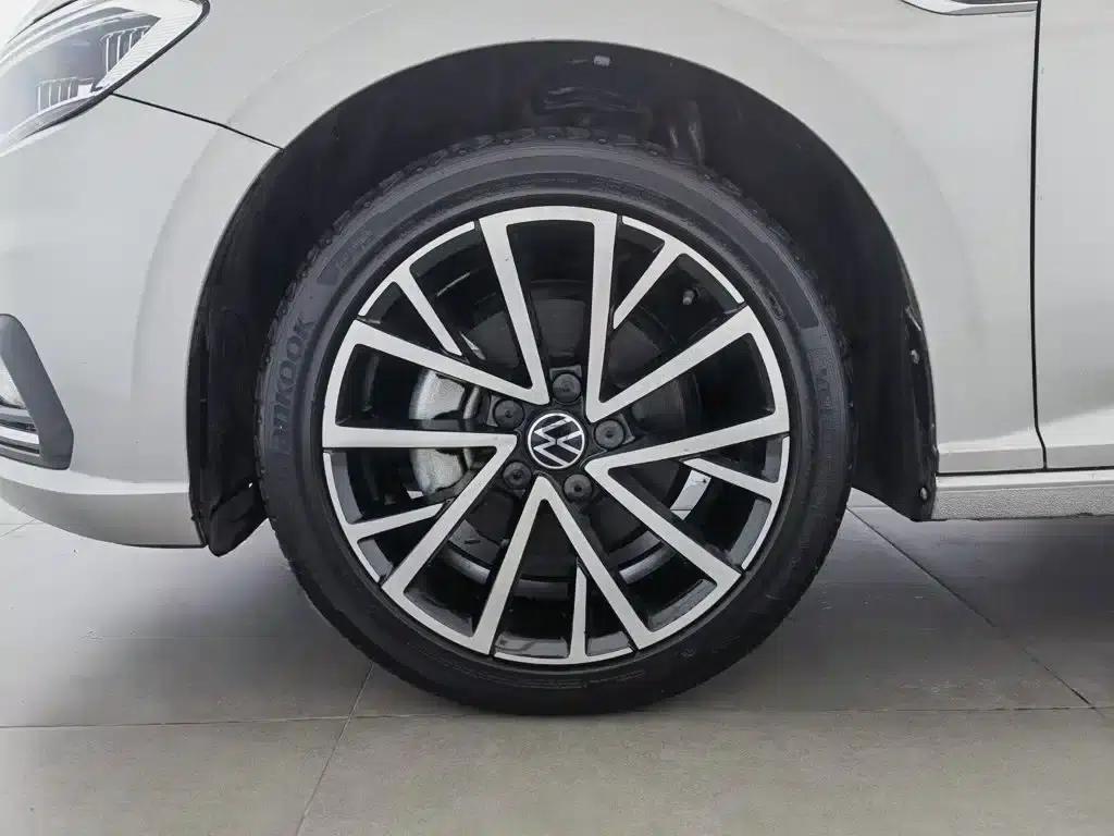 2022 Volkswagen Lavida 280TSI DSG Luxury Edition — миниатюра 17