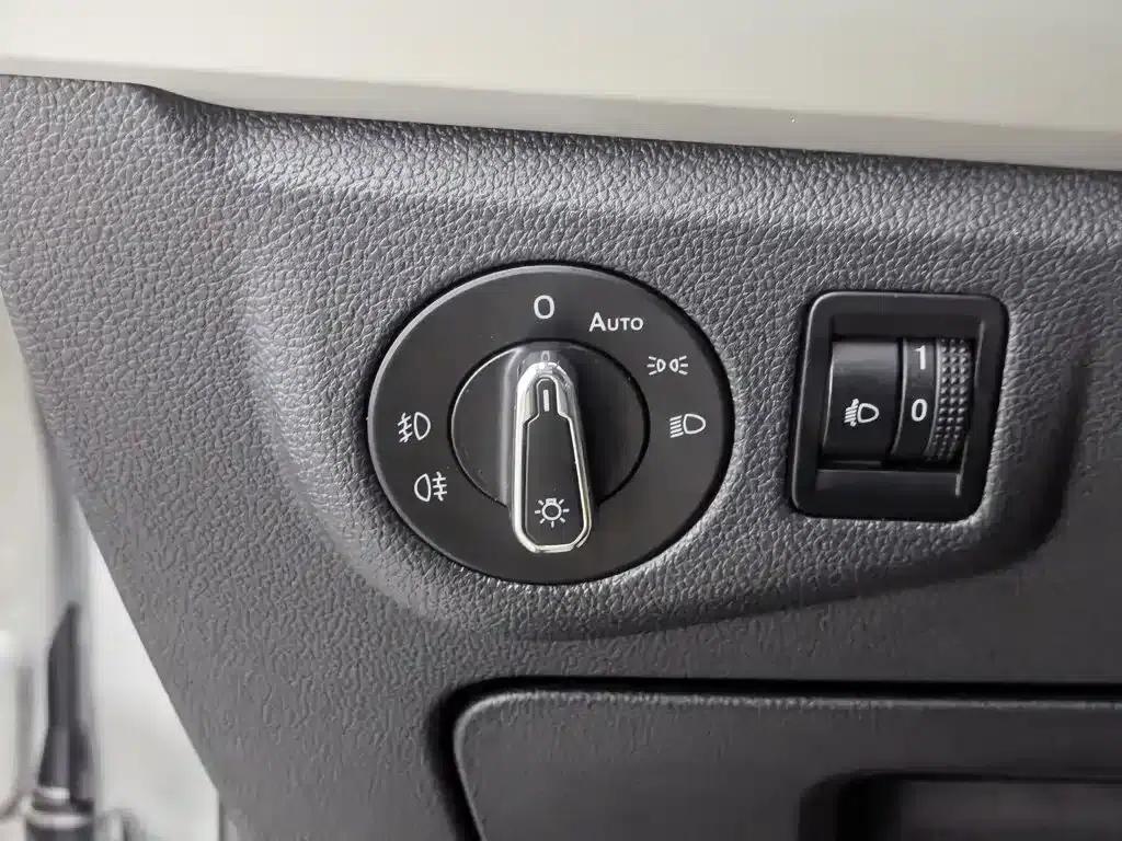 2022 Volkswagen Lavida 280TSI DSG Luxury Edition — миниатюра 21
