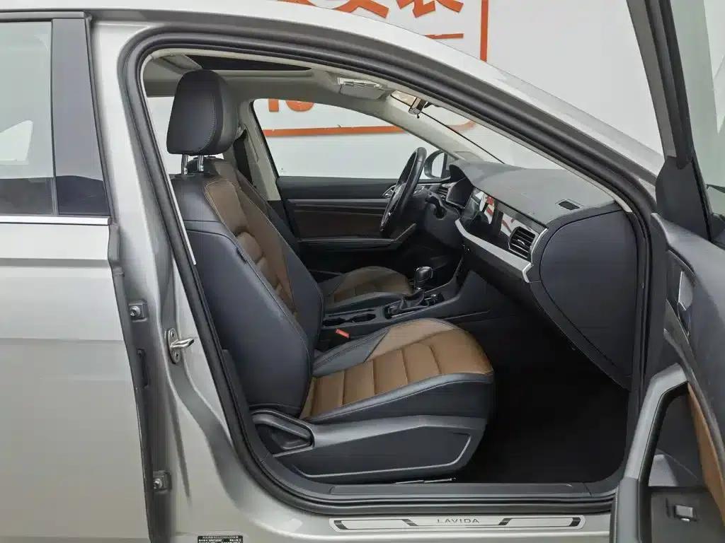 2022 Volkswagen Lavida 280TSI DSG Luxury Edition — миниатюра 23