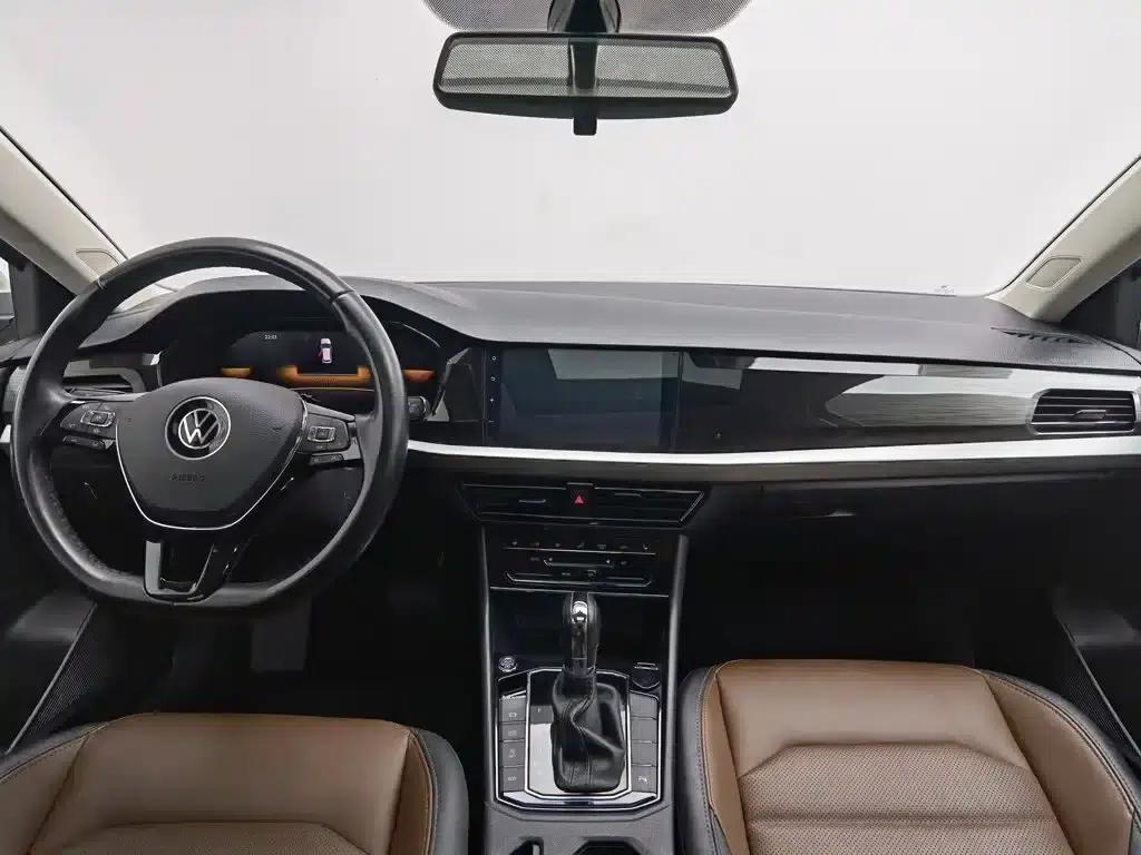 2022 Volkswagen Lavida 280TSI DSG Luxury Edition — миниатюра 5