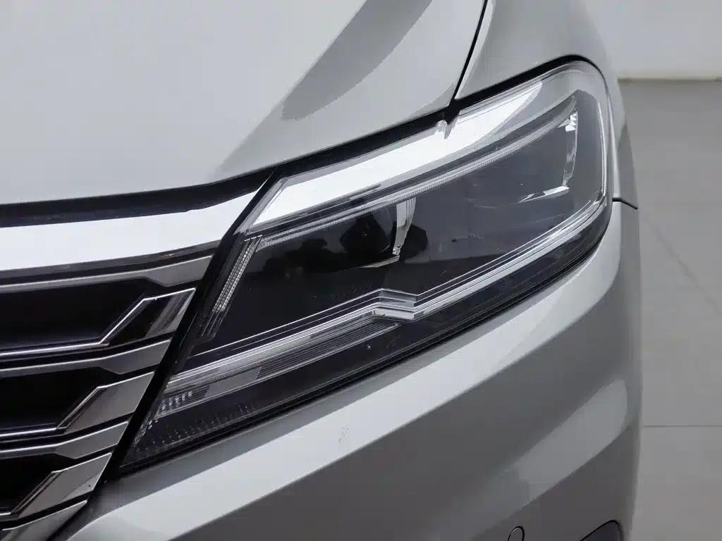 2022 Volkswagen Lavida 280TSI DSG Luxury Edition — миниатюра 7