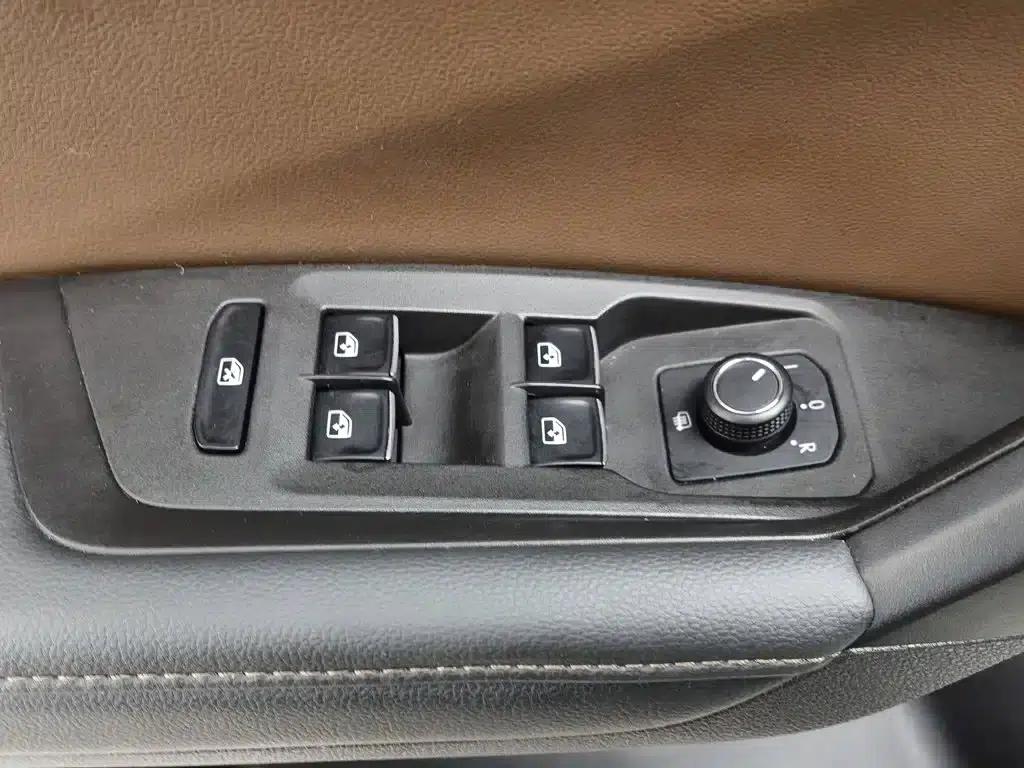 2022 Volkswagen Lavida 280TSI DSG Luxury Edition — миниатюра 9