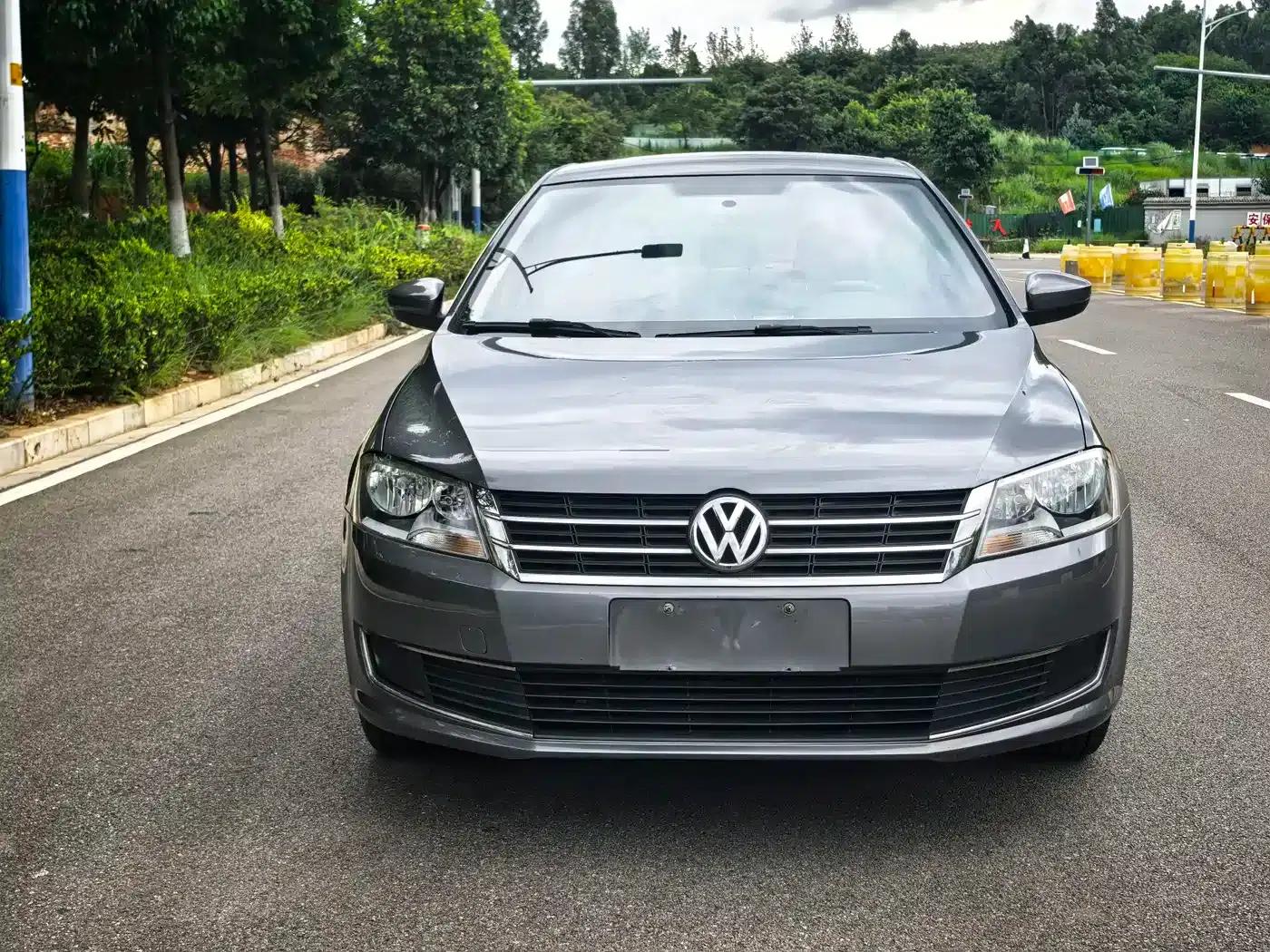 2013 Volkswagen Lavida Classic Facelift 1.6L Manual Fashion Edition — миниатюра 2