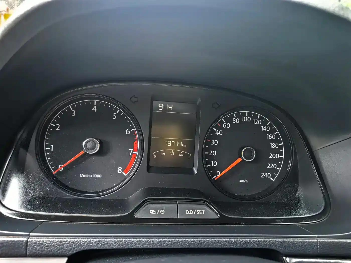 2013 Volkswagen Lavida Classic Facelift 1.6L Manual Fashion Edition — миниатюра 8