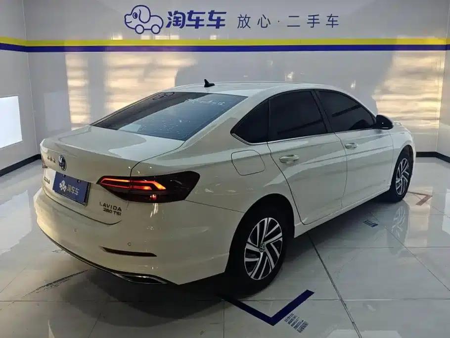 2022 Volkswagen Lavida 280TSI DSG Comfort Edition — миниатюра 3
