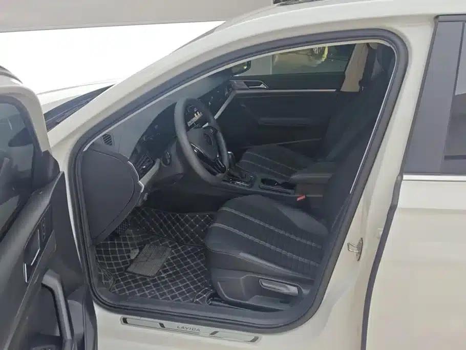 2022 Volkswagen Lavida 280TSI DSG Comfort Edition — миниатюра 9