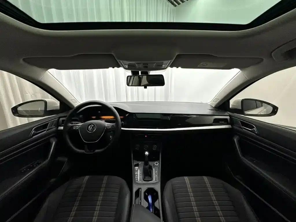 2022 Volkswagen Lavida 280TSI DSG Comfort Edition — миниатюра 9