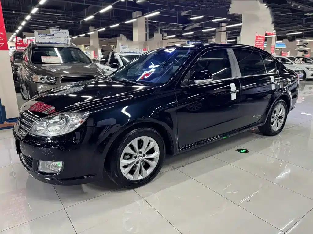 2011 Volkswagen Lavida 1.6L Automatic Premium Edition — миниатюра 2