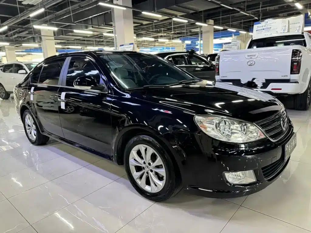 2011 Volkswagen Lavida 1.6L Automatic Premium Edition — миниатюра 3