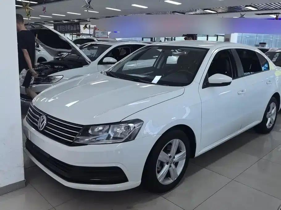 2017 Volkswagen Lavida 1.6L Automatic Fashion Edition — миниатюра 1