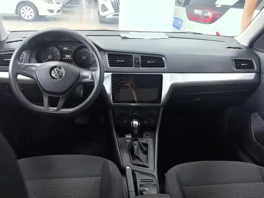 2017 Volkswagen Lavida 1.6L Automatic Fashion Edition — миниатюра 12