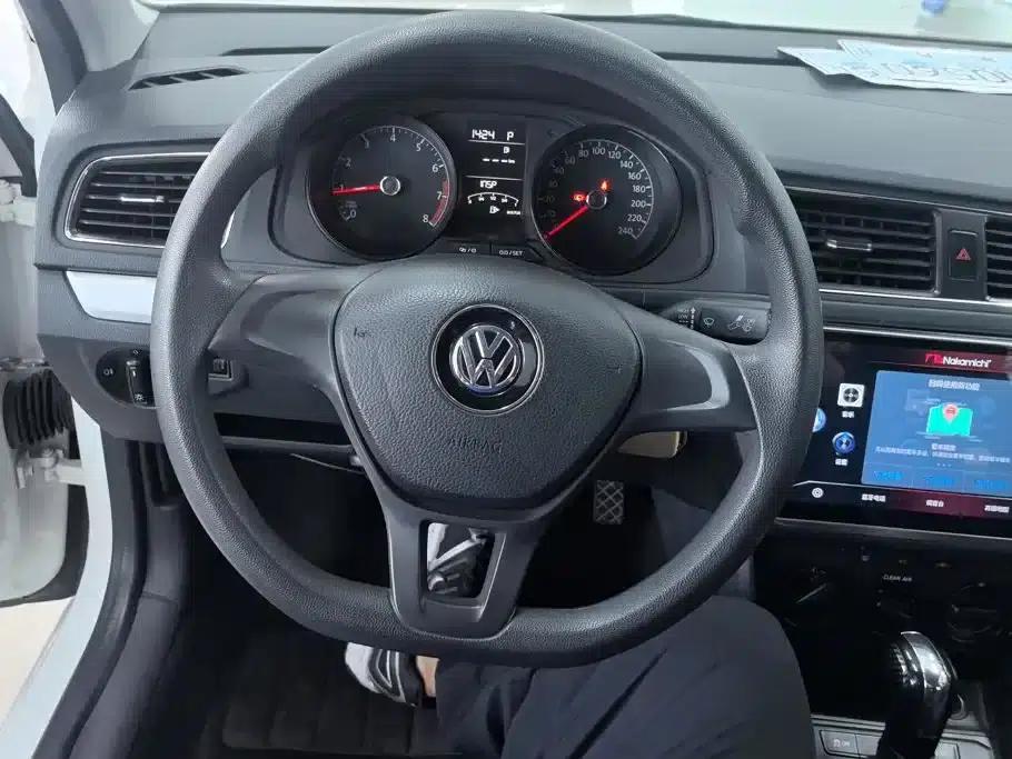 2017 Volkswagen Lavida 1.6L Automatic Fashion Edition — миниатюра 15