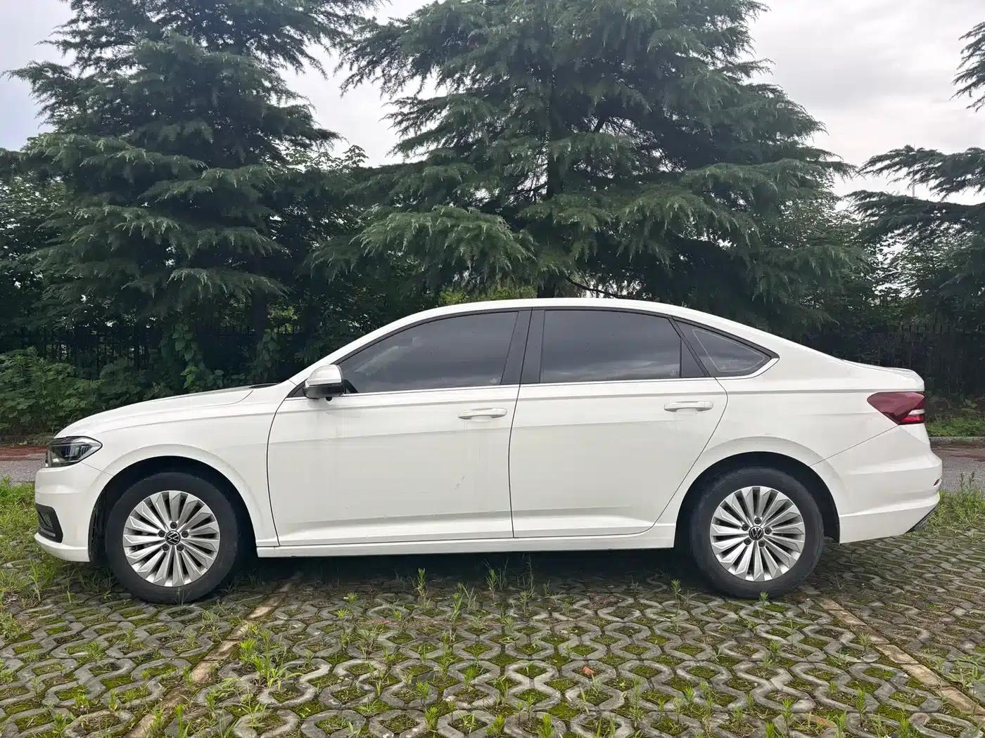 2021 Volkswagen Lavida 1.5L Automatic Comfort Edition — миниатюра 3