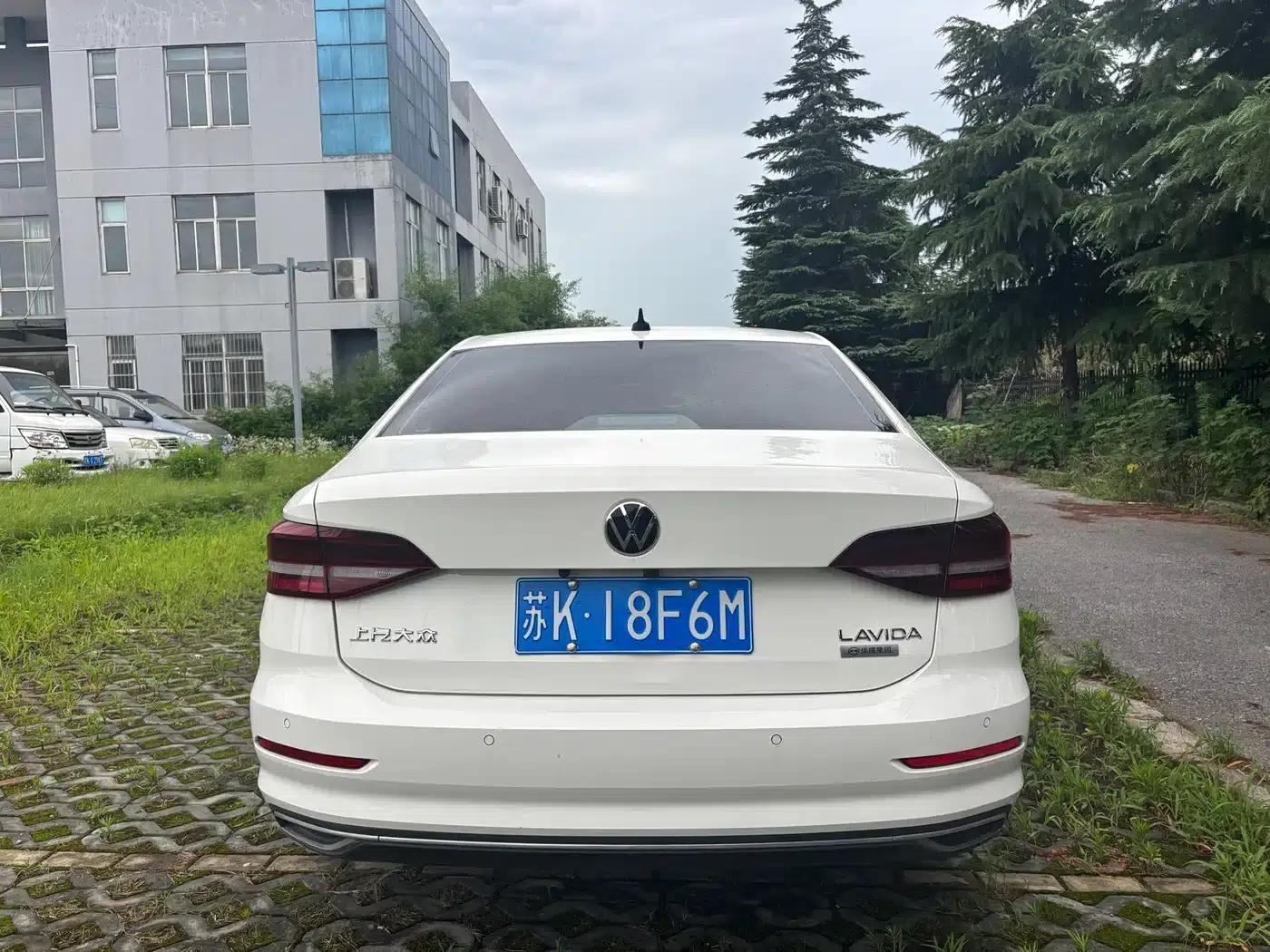 2021 Volkswagen Lavida 1.5L Automatic Comfort Edition — миниатюра 5