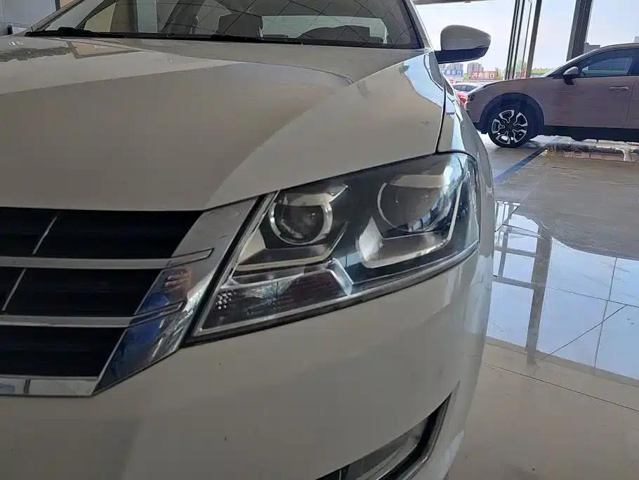 2013 Volkswagen Lavida Classic Facelift 1.6L Manual Comfort Edition — миниатюра 4